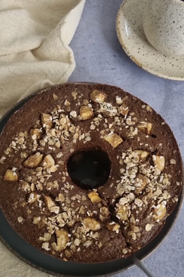 Bolo de banana com café e aveia