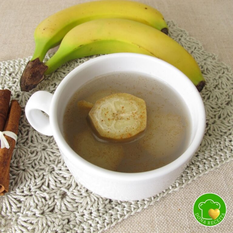 Chá de banana: 8 beneficios (e como fazer)