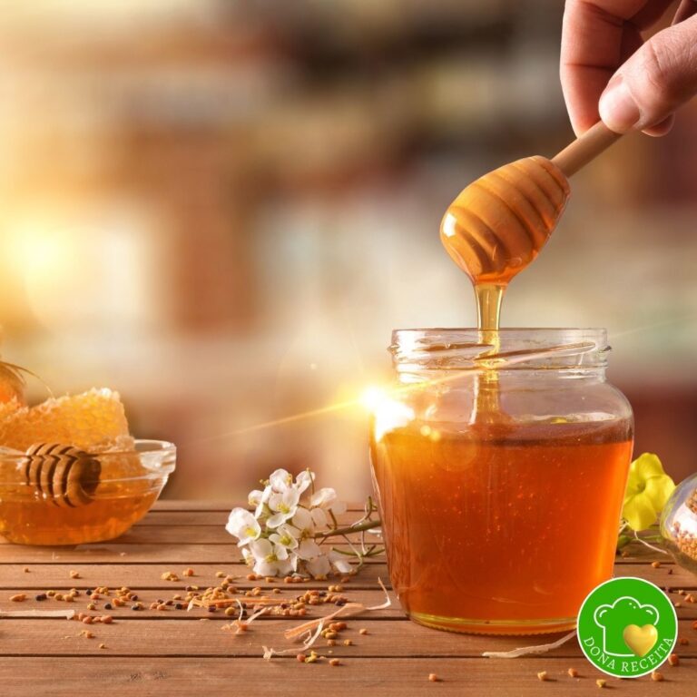 Descubra como o mel pode beneficiar sua saúde e o fígado. Saiba mais sobre os efeitos positivos do consumo diário desse alimento natural.