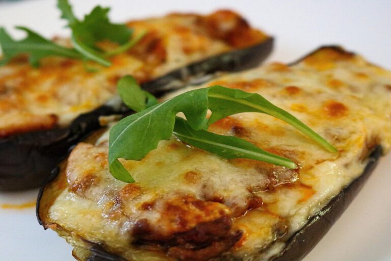 Berinjela Recheada Gratinada – Sabor, leveza e nutrição em um prato só
